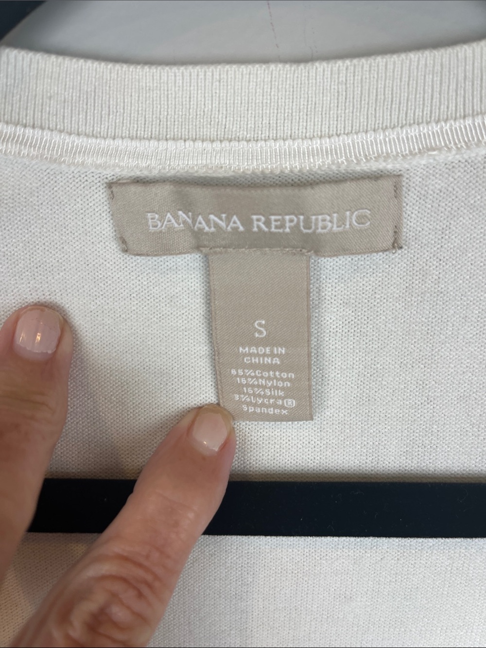 Banana Republic Cardigan Cream Ivory Silk Blend Shank Enamel Buttons Size Small - Picture 2 of 6